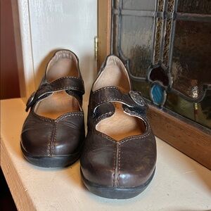 Sanita Dark Brown Leather Flats
